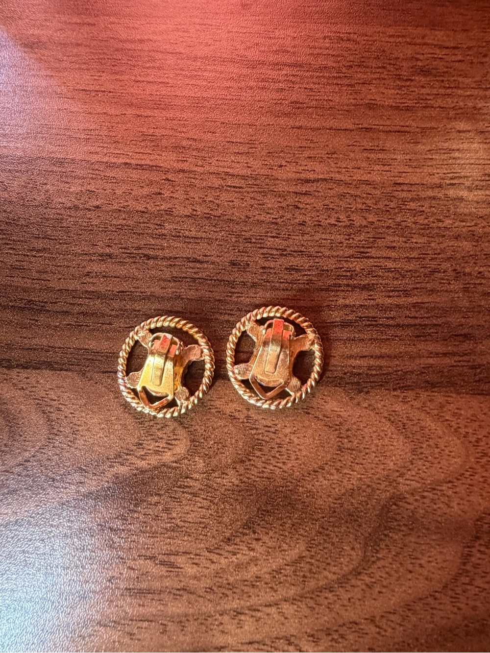 Celine Triumph rhinestone circle gold vintage clip on earrings. - Picture 3 of 4